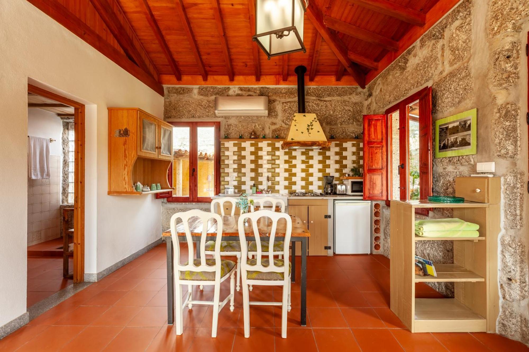 הוילה גימראייש Casa Da Benfeitoria מראה חיצוני תמונה